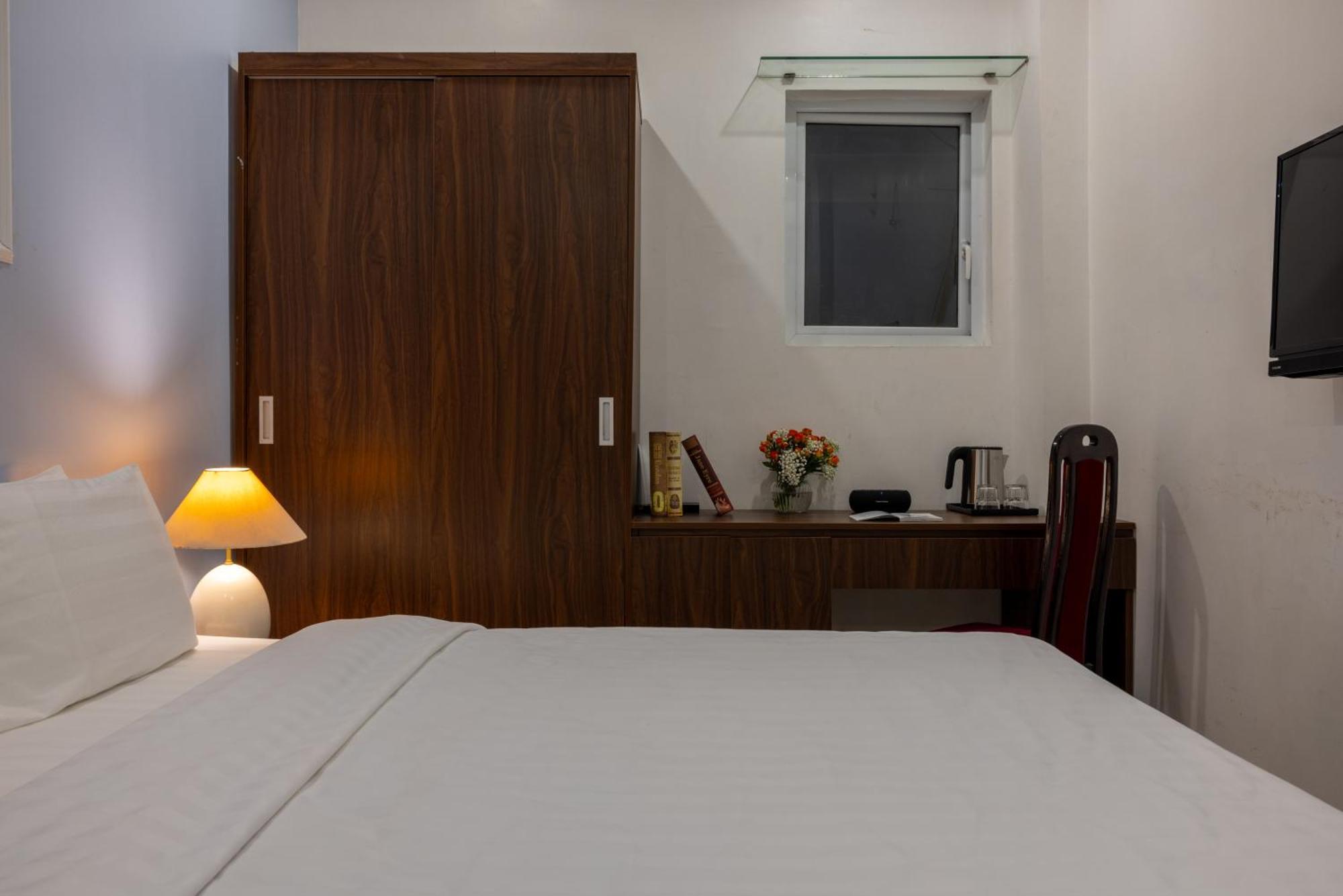 Hanoi Capital House & Travel Екстериор снимка