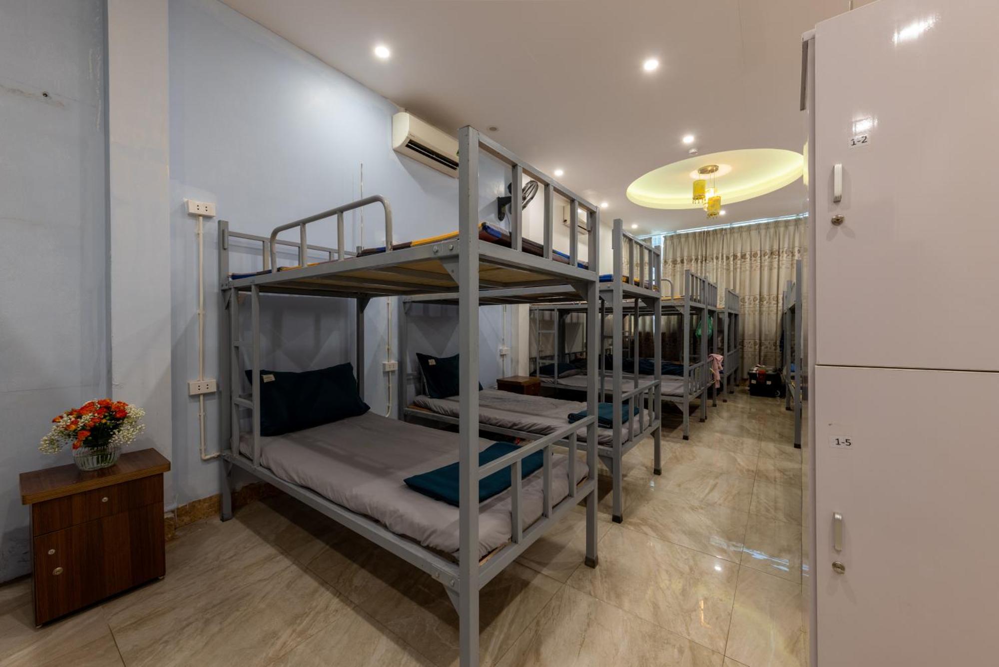 Hanoi Capital House & Travel Екстериор снимка