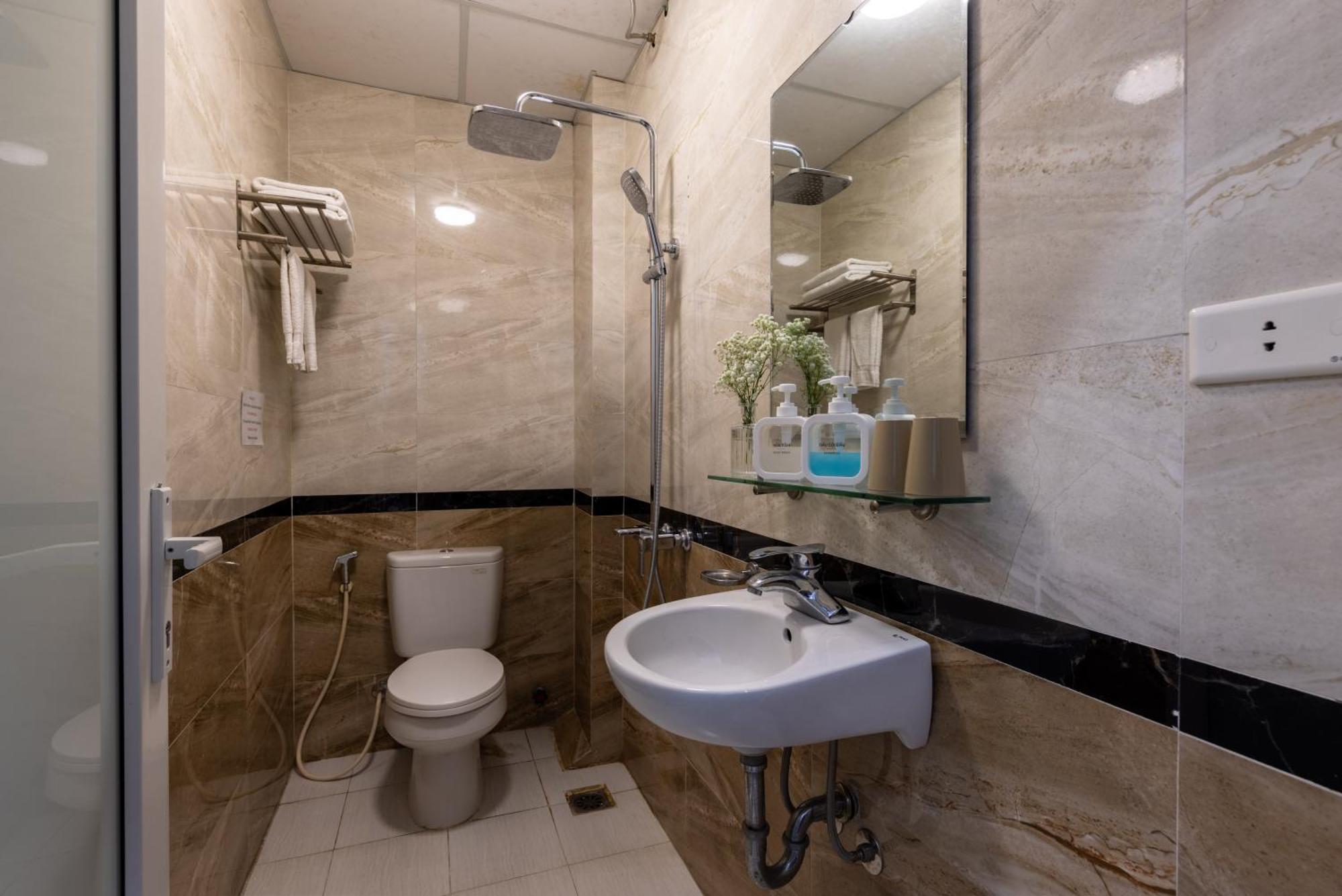 Hanoi Capital House & Travel Екстериор снимка
